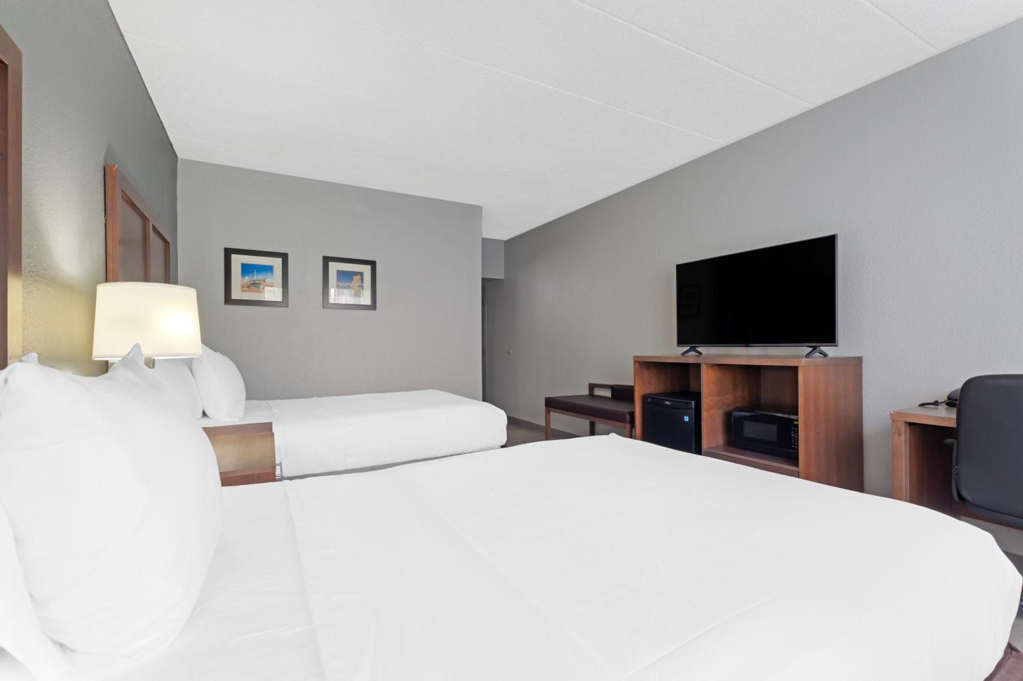 Clarion Hotel & Suites BWI Airport North Балтимор Екстериор снимка