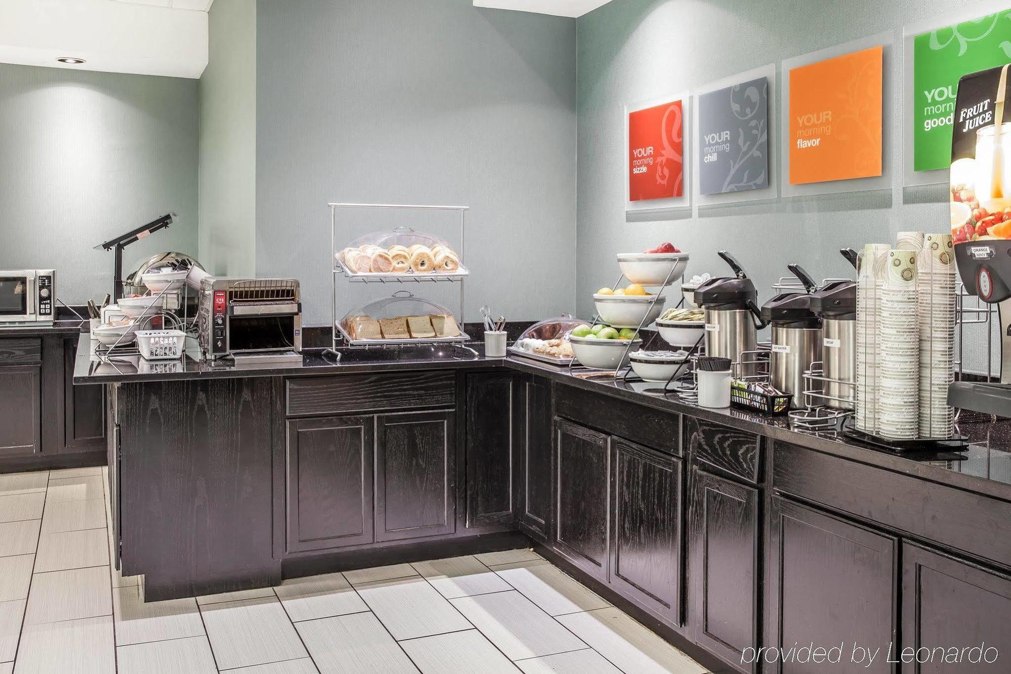 Clarion Hotel & Suites BWI Airport North Балтимор Екстериор снимка