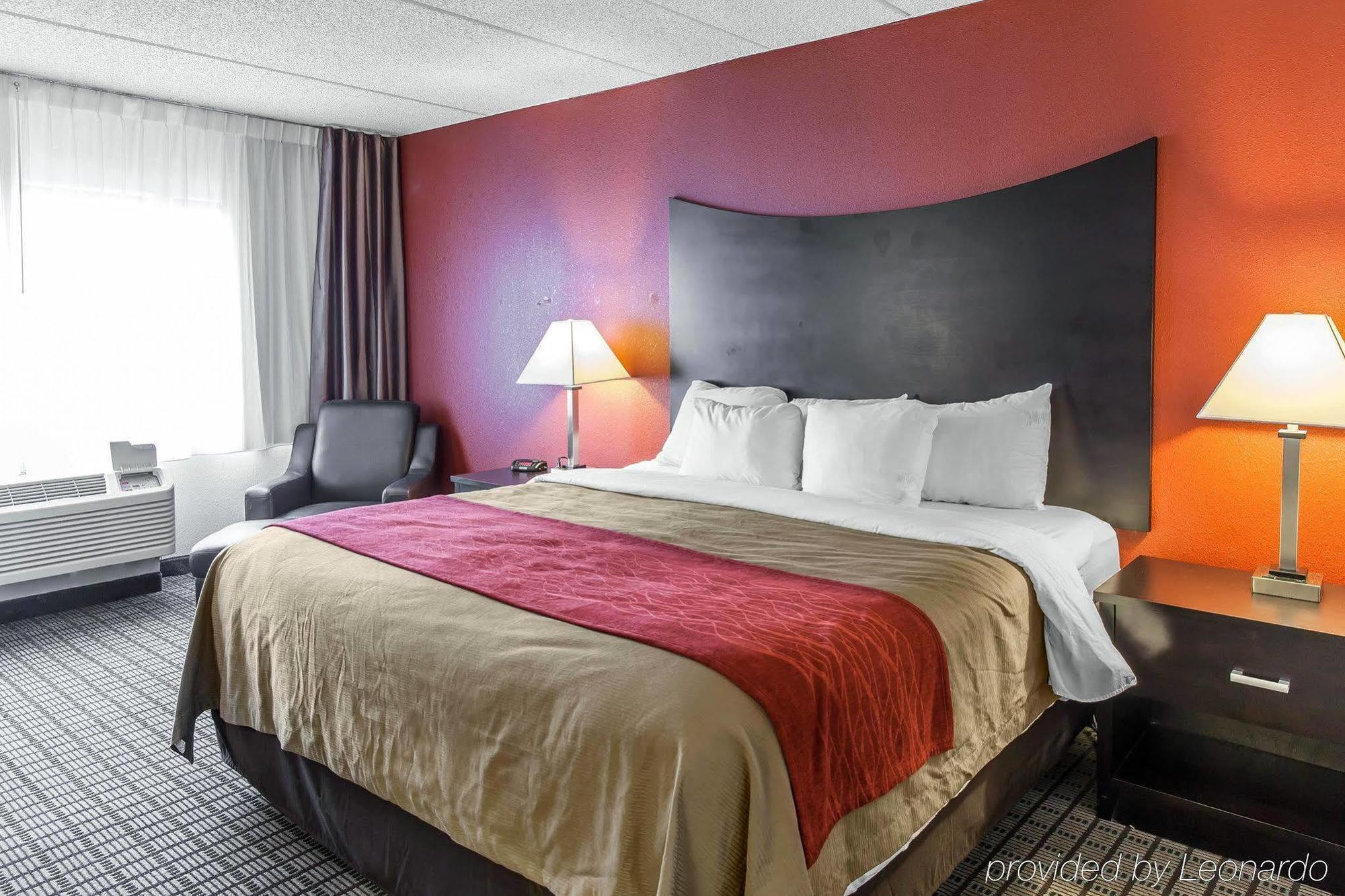 Clarion Hotel & Suites BWI Airport North Балтимор Екстериор снимка